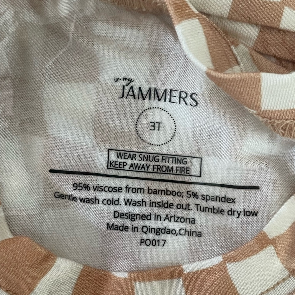 In my Jammers Taupe Wavy Checkered Two Piece Set 3T - Picture 5 of 5